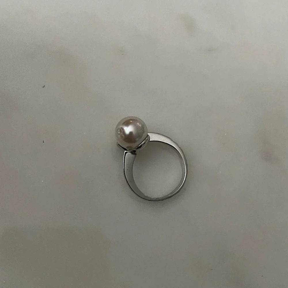 Sterling silver 925 pearl and cubic zirconia ring